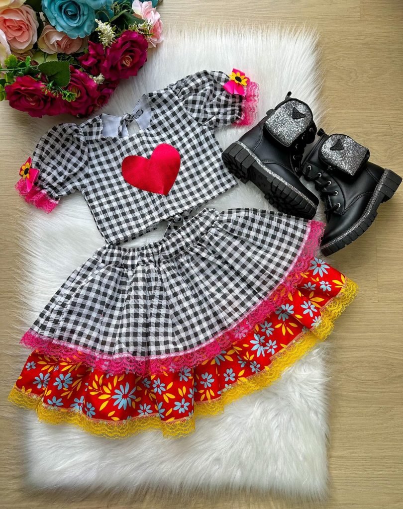 Conjunto Banana Club Madu Xadrez Preto Coração