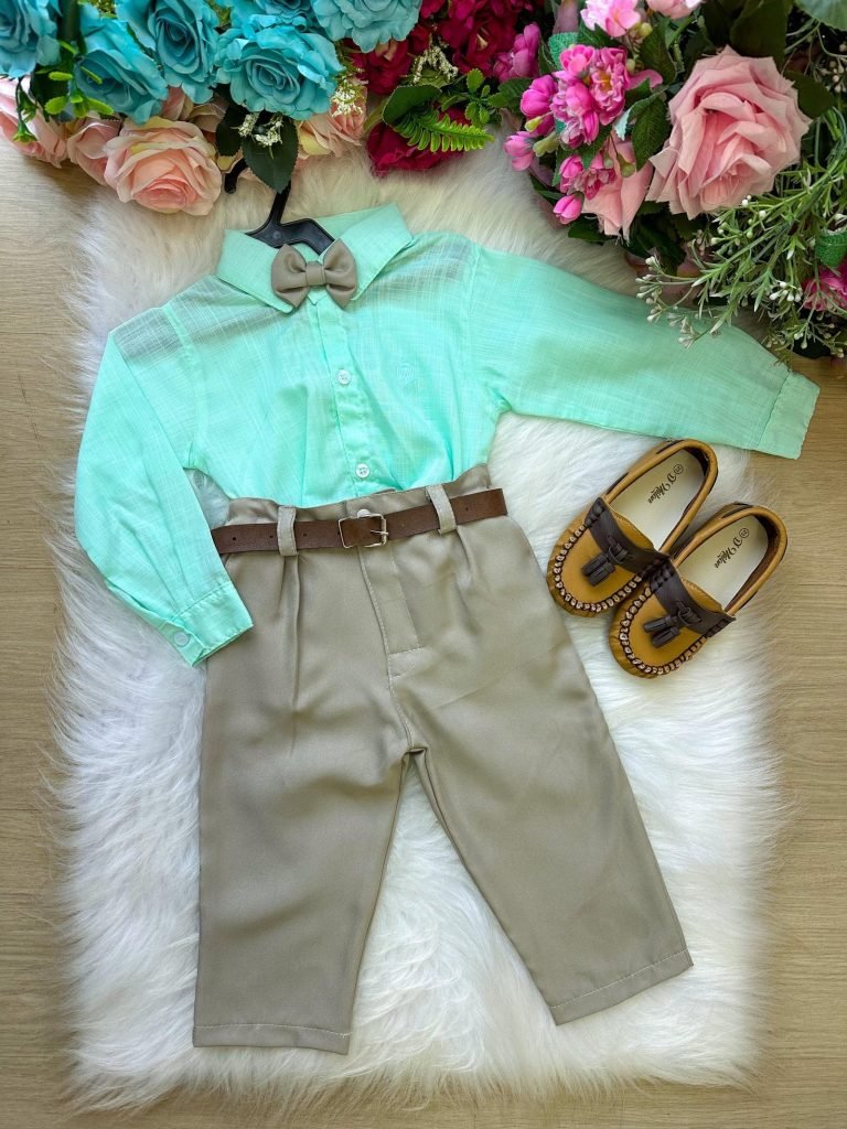 Conjunto Masculino Miss Cherry Social Verde Linho com Calça Bege Henrique